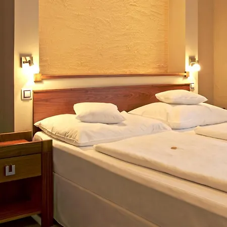 & Wellness St. Moritz 4* Mariánské Lázně
