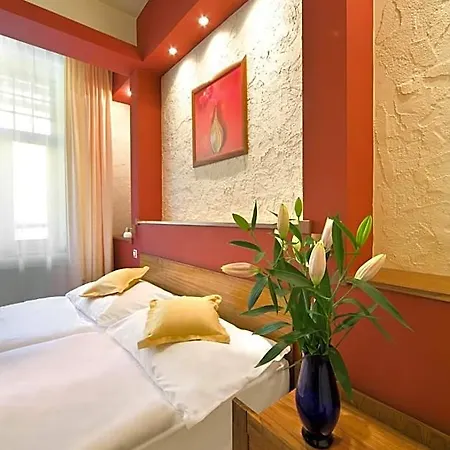 & Wellness St. Moritz Szálloda 4*