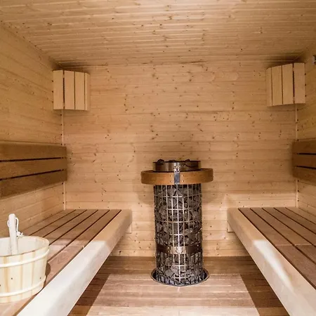 Szálloda & Wellness St. Moritz 4*
